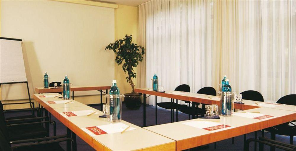 IntercityHotel Magdeburg Bagian luar foto